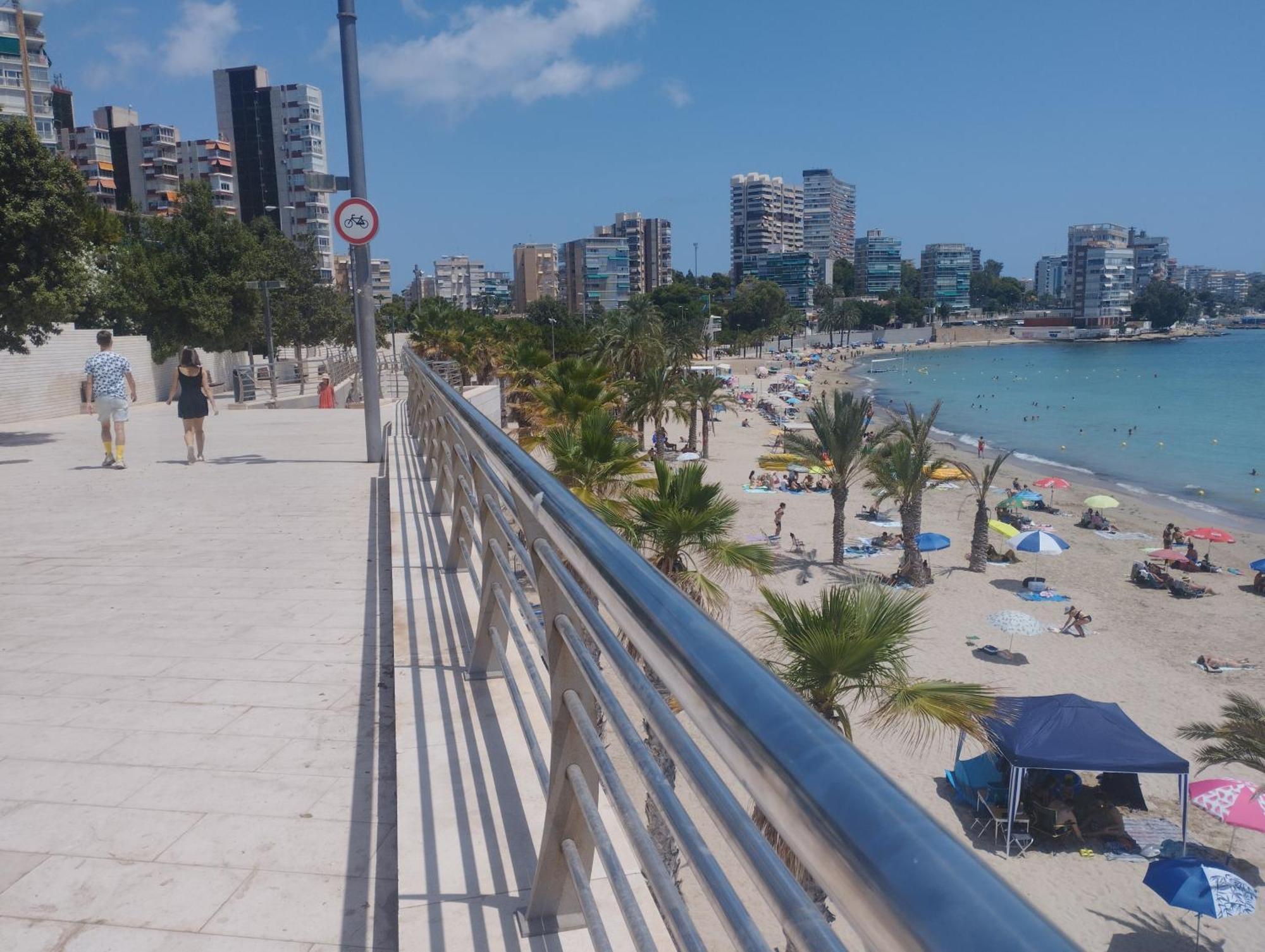 A 50 Metros Del Mar Y En 2 Paradas De Bus Estas En El Centro De Alicante Eksteriør billede