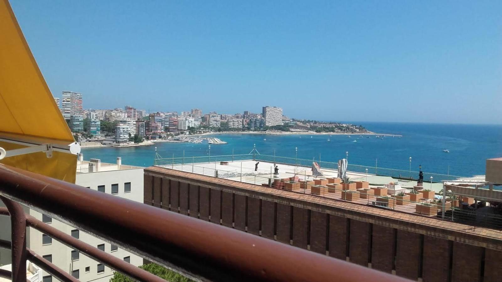 A 50 Metros Del Mar Y En 2 Paradas De Bus Estas En El Centro De Alicante Eksteriør billede
